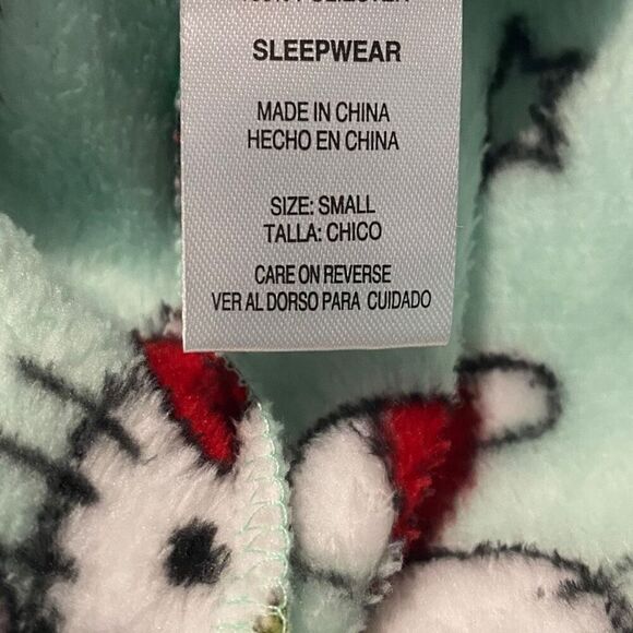 Hello Kitty “Christmas Trees” Fuzzy Soft Touch Pajama Pants Womens size Small - Picture 12 of 12